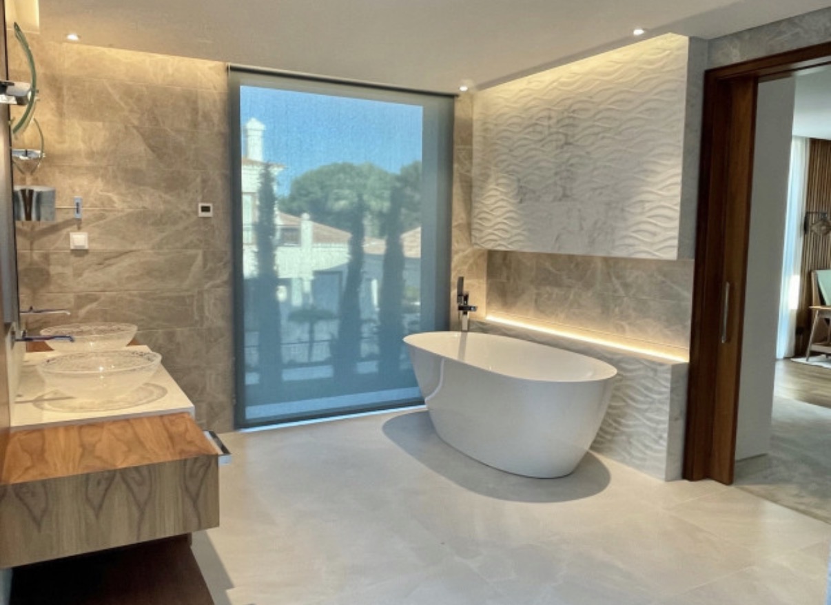 Casa de banho de luxo — moradia em Portugal