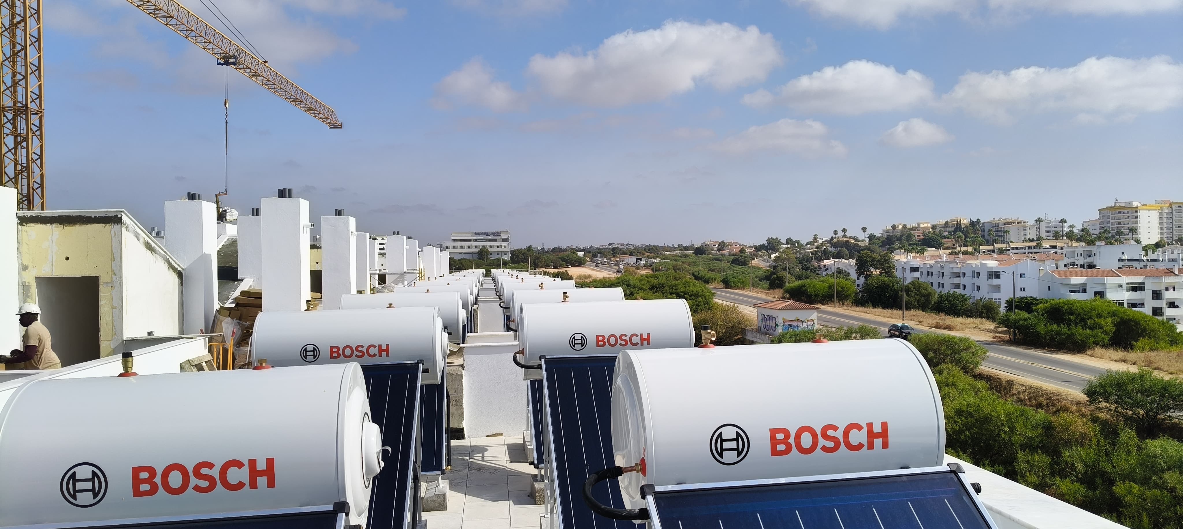 Coletores solares BOSCH em cobertura